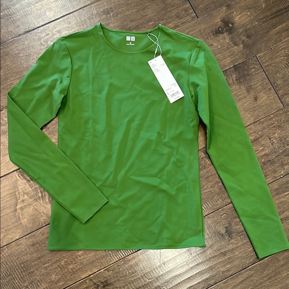 Uniqlo Long Sleeve Compression Under Layer Top
